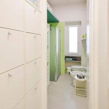 Apartment 2 Bedroom Gorgeous In Rapallo