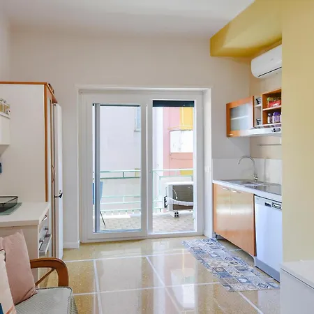 2 Bedroom Gorgeous In Apartment Rapallo