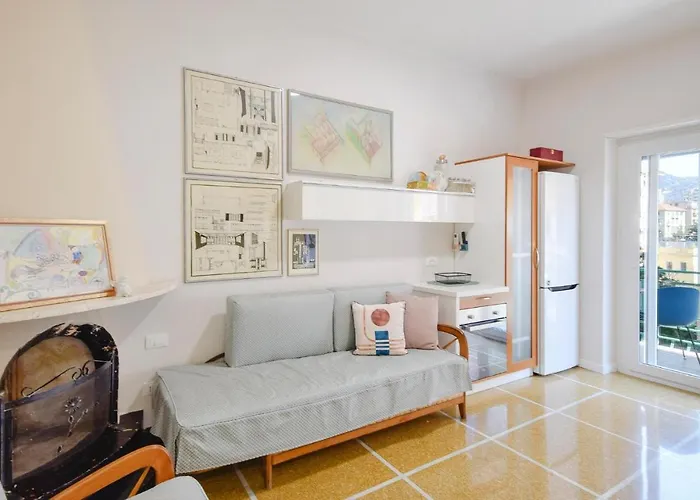 Апартаменти 2 Bedroom Cozy In *