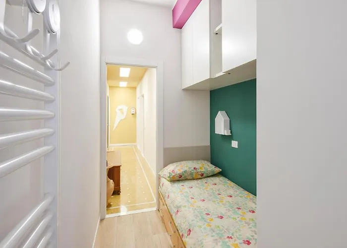 2 Bedroom Cozy In Рапалло